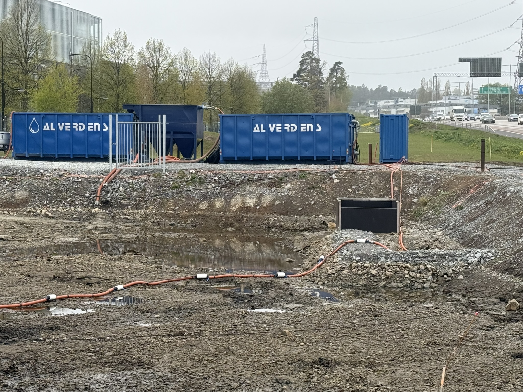Alverdens reningsutrustning vid dagvattendammen